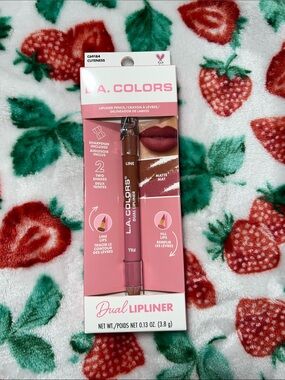 L.A. COLORS Dual Lip Liner Duo in Pink and Mauve